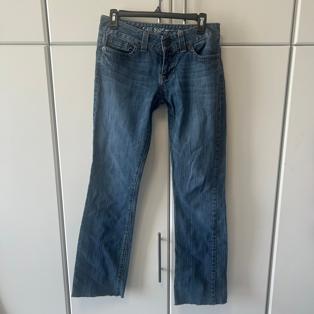 Guess Jeans Womens 27 Low Rise Bootcut Medium Wash Raw Hem Denim Blue